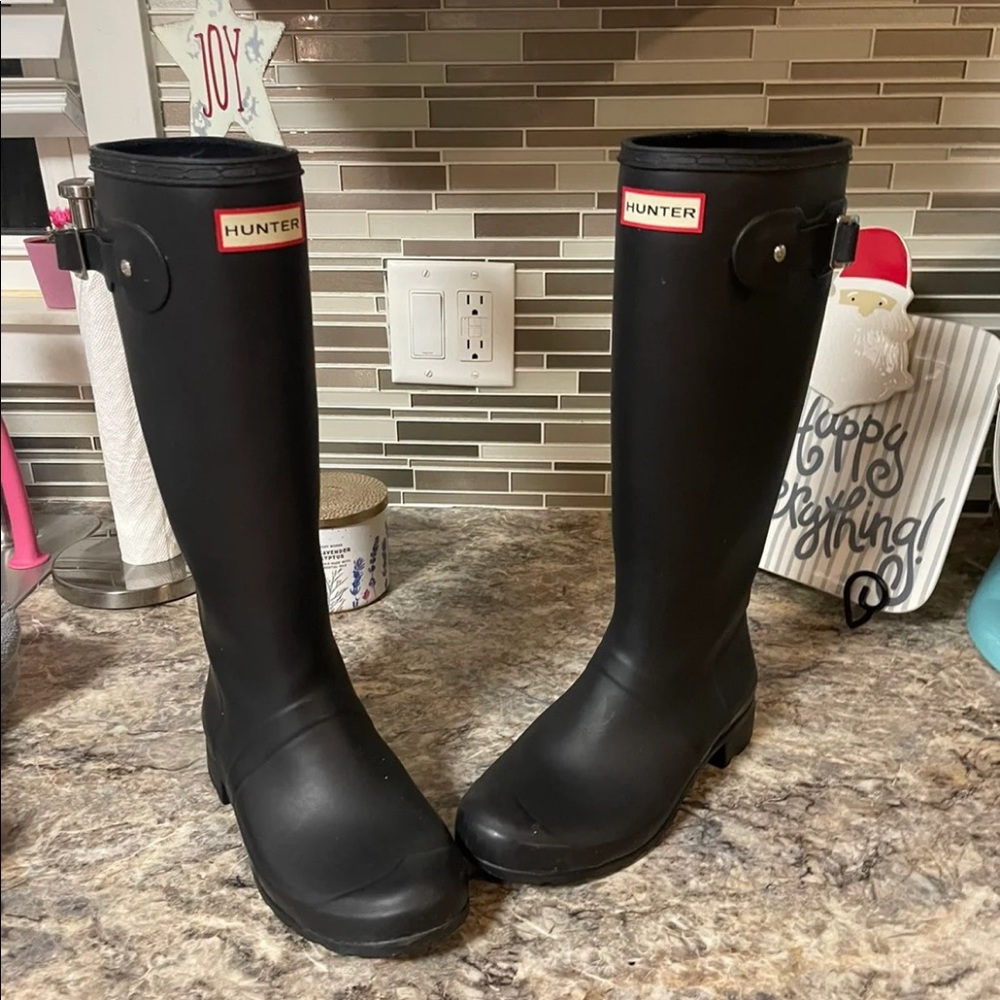 Like new hunter boots